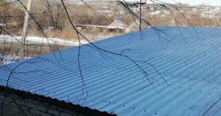 Демонтаж поликарбоната с крыши в Спасске-Дальнем - услуги по доступной цене от 617 рублей